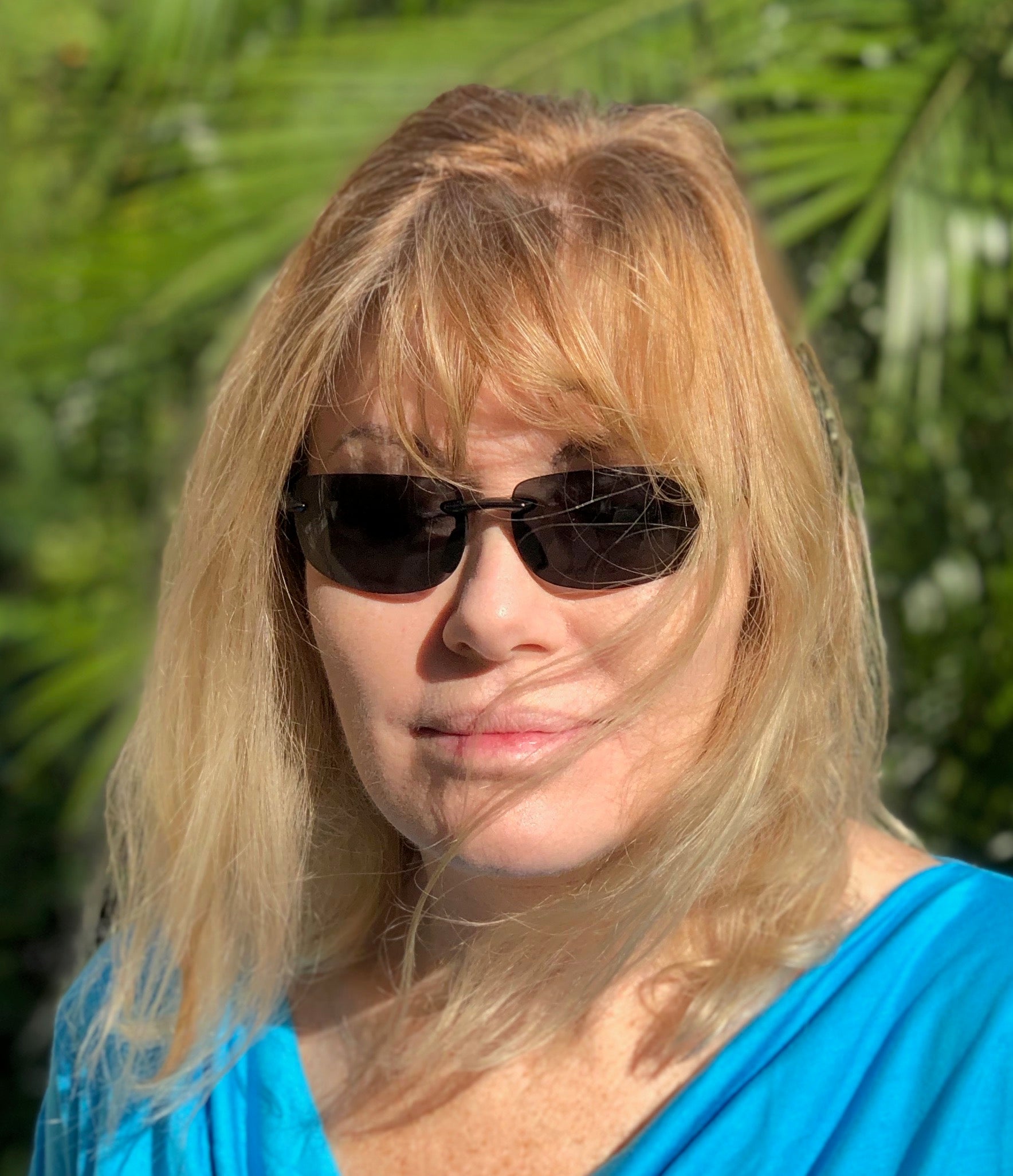 Lovin Maui Wrap Around Non-Polarized Version Nearly Invisible Line Bifocal Sunglasses
