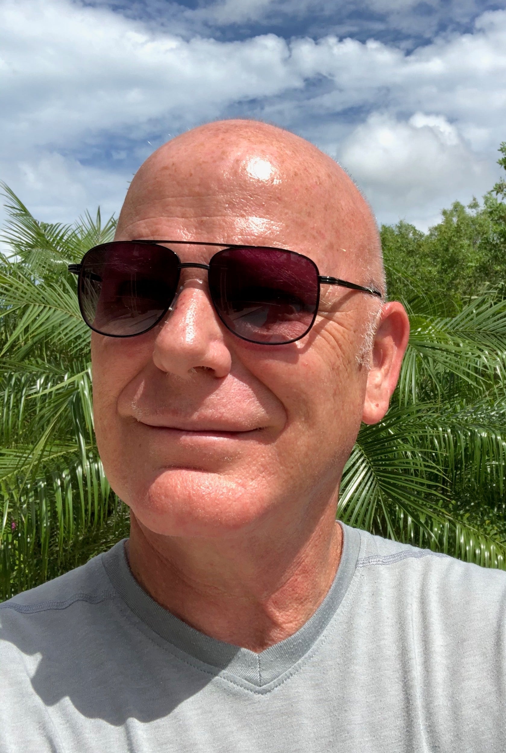 Just Chillin', Aviator Bifocal Sunglasses - CLEARANCE