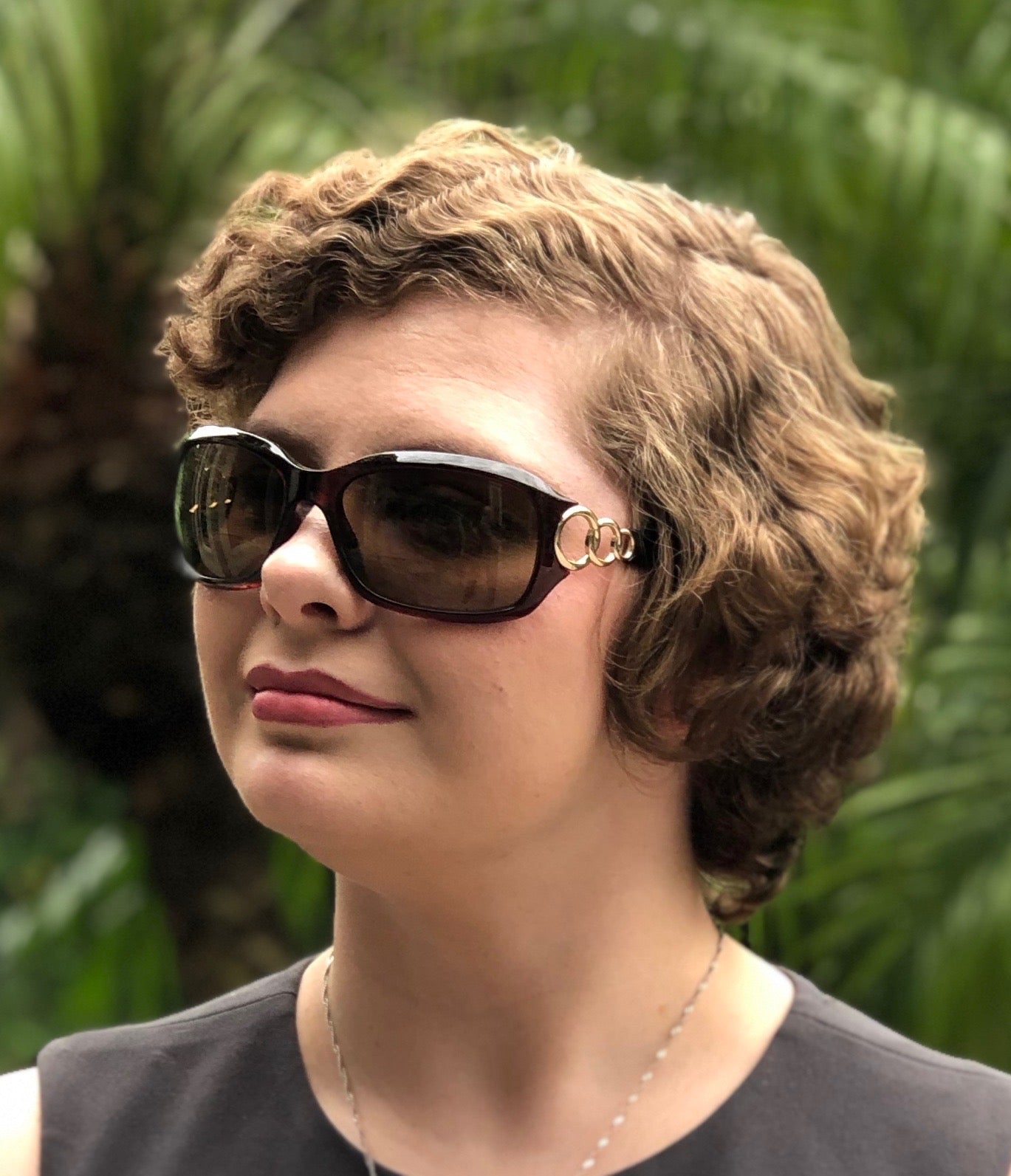 Circle Power Nearly Invisible Line Bifocal Sunglasses – Italian Design Large Frame Sun Readers for Women
