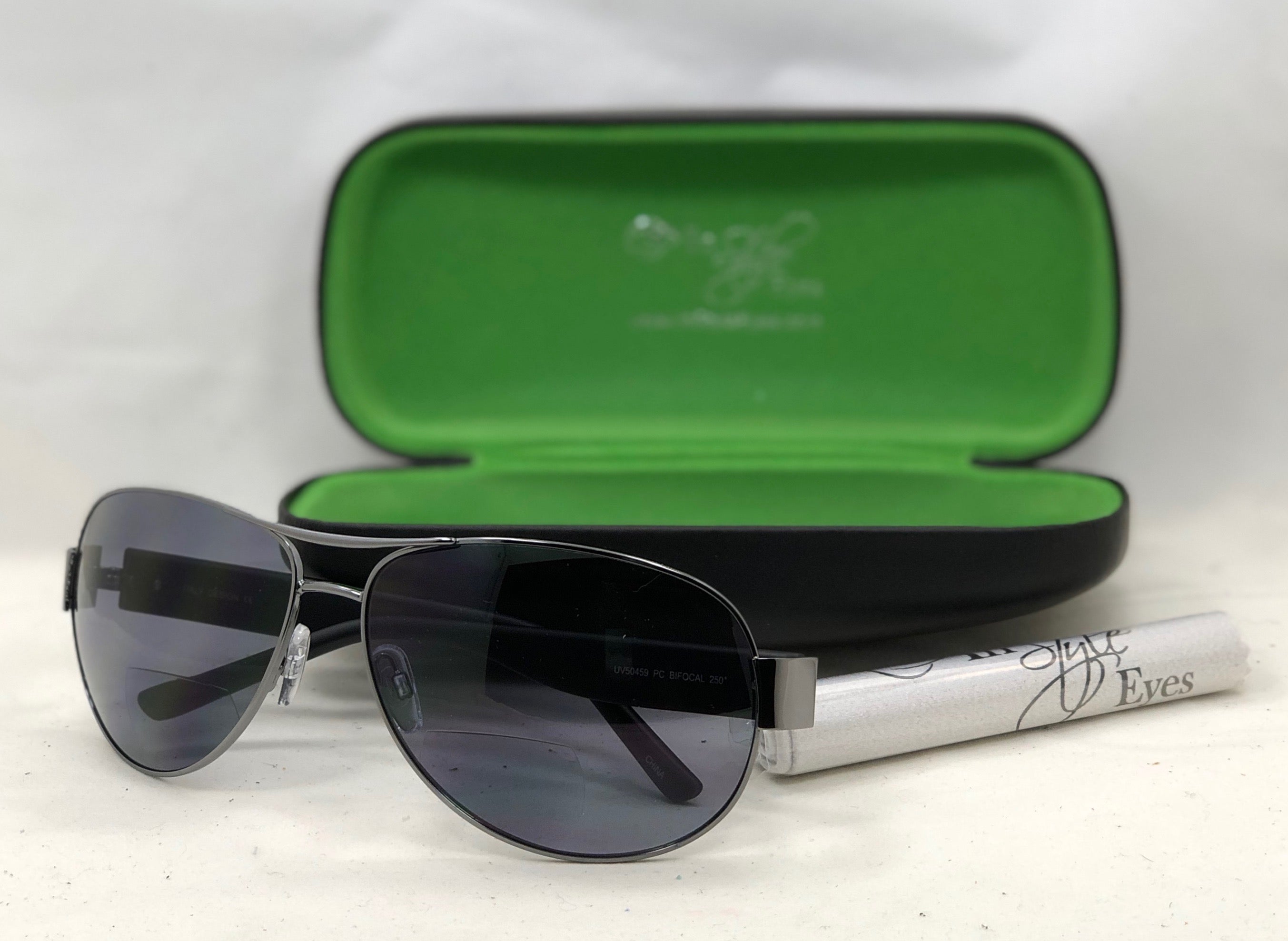 Stylin C Moore, Aviator Nearly Invisible Line Bifocal Sunglasses - CLEARANCE